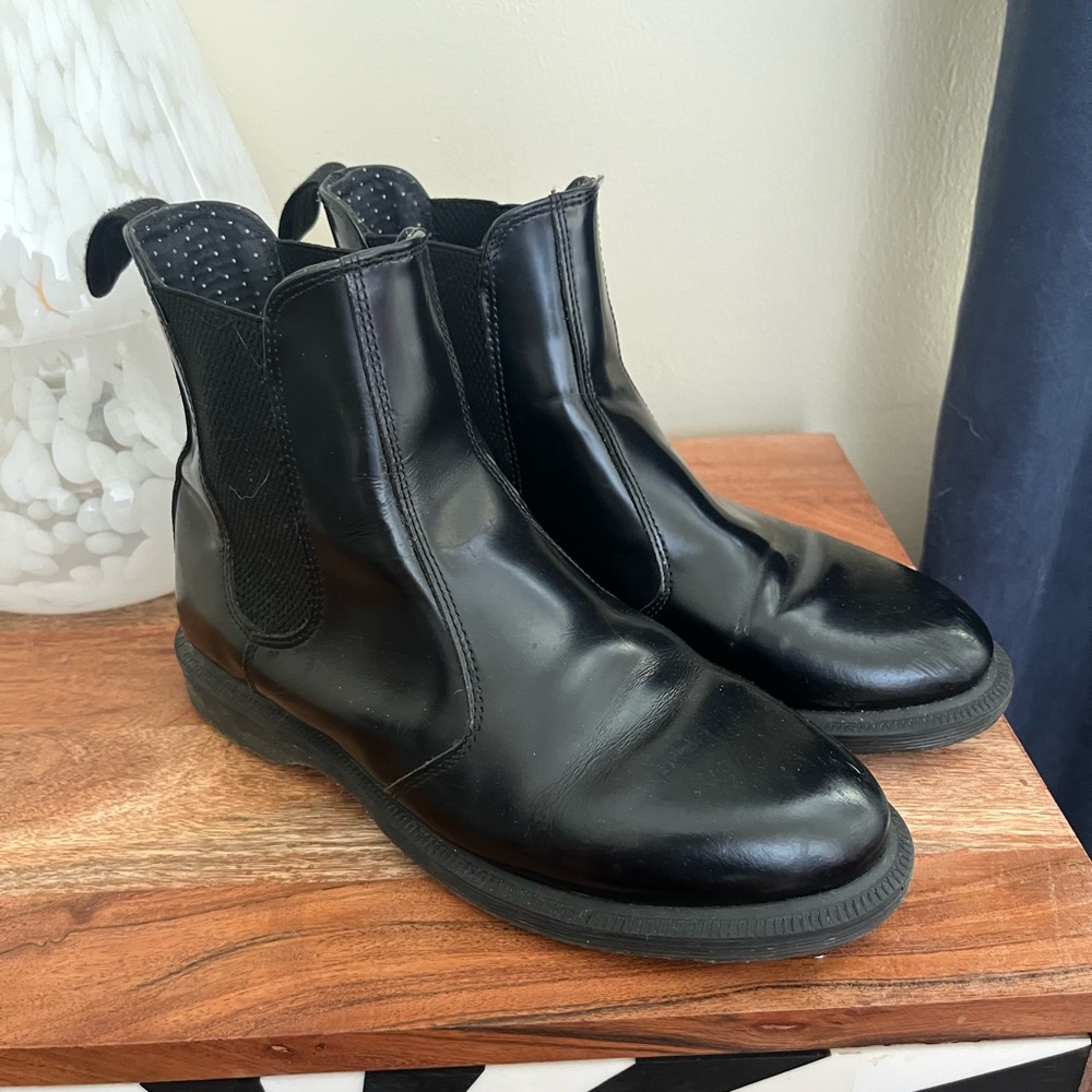 Doc Marten Chelsea boot